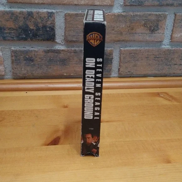 On Deadly Ground Vhs tape - Picture 3 of 6